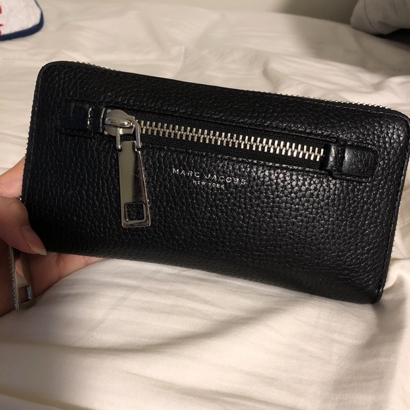 Marc Jacobs Handbags - Marc jacobs wallet Marc Jacobs Handbags - Marc jacobs wallet